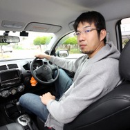 オーナーの日高さんの今回のカスタムテーマは使い勝手の良いクルマ。高音質との両立を目指してインストールを実施した。