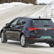 VW 謎の新型プロトタイプ（スクープ写真）