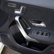 メルセデス・ベンツ Aクラス 新型（A200d）
