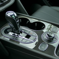 ベントレー ベンテイガ V8