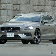 ボルボ V60 T6 TWIN ENGINE AWD INSCRIPTION