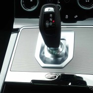 レンジローバー イヴォーク 新型（RダイナミックHSE P300 MHEV）