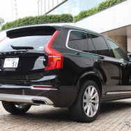 ボルボ XC90 D5 AWD INSCRIPTION