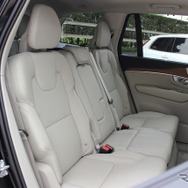 ボルボ XC90 D5 AWD INSCRIPTION