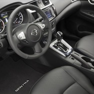 日産 セントラ 2016年型の SR