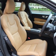 ボルボ V60 クロスカントリー T5 AWD PRO