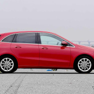 メルセデスベンツ Bクラス 新型（B180）