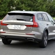 ボルボ V60クロスカントリー（ポールスター・パフォーマンス・ソフトウェア仕様）