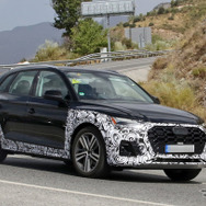 アウディ Q5 改良新型（PHEV）スクープ写真
