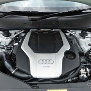 アウディ A6セダン 新型（A6 55 TFSI クワトロ S-line）