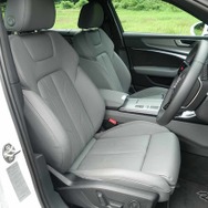 アウディ A6セダン 新型（A6 55 TFSI クワトロ S-line）