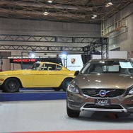 ボルボ P1800（1800E）とV60 クロスカントリー（大阪モーターショー15）