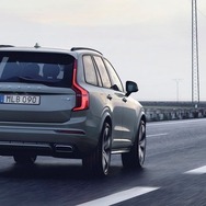 ボルボ XC90 インスクリプション T8 ツインエンジン