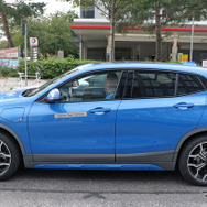 BMW X2 xDrive25e 市販型プロトタイプ　スクープ写真
