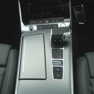 アウディ A6アバント 新型（55TSFI）