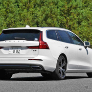 ボルボ V60 T6 インスクリプション