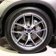 メルセデスベンツ GLC 改良新型（GLC 300 4MATIC モハーベシルバー）