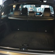 メルセデスベンツ GLC 改良新型（GLC 300 4MATIC モハーベシルバー）