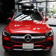 メルセデスベンツ GLC 改良新型（GLC 220d 4MATIC ヒヤシンスレッド）