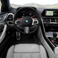 BMW M8 グランクーペ 新型
