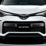 トヨタ C-HR S GRスポーツ（ブラック×ホワイトパールクリスタルシャイン）