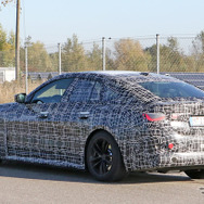 BMW i4 開発車両 スクープ写真