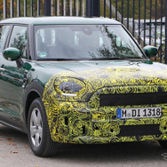 MINI クロスオーバー 改良新型（スクープ写真）