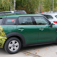 MINI クロスオーバー 改良新型（スクープ写真）