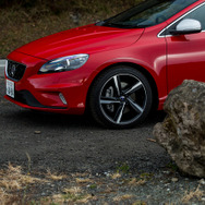 ボルボ V40 D4 Rデザイン