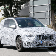 メルセデス AMG GLA45 開発車両 スクープ写真