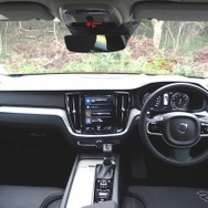 ボルボ S60 新型（T5インスクリプション）