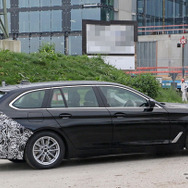 BMW 5シリーズツーリング 改良新型プロトタイプ（スクープ写真）