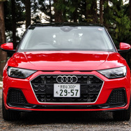 アウディ A1スポーツバック 新型（A1 Sportback 35 TFSI advansed）