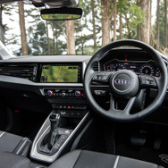 アウディ A1スポーツバック 新型（A1 Sportback 35 TFSI advansed）