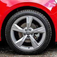 アウディ A1スポーツバック 新型（A1 Sportback 35 TFSI advansed）