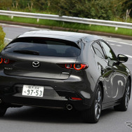 マツダ3 新型 ファストバック