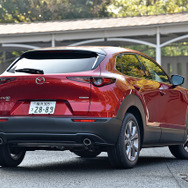 マツダCX-30