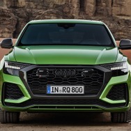 アウディ RS Q8
