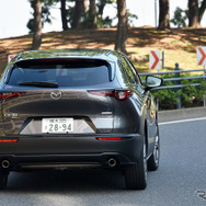 マツダCX-30