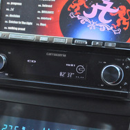 ソースユニットは定番のcarrozzeria DEH-P01を使う