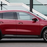 メルセデスAMG GLA 35 4MATIC