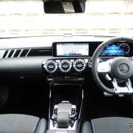 メルセデスAMG A35 4MATIC