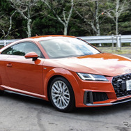 アウディ TT 新型（S lineパッケージ）