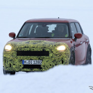 MINI クロスオーバー 改良新型プロトタイプ　スクープ写真