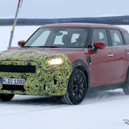 MINI クロスオーバー 改良新型プロトタイプ　スクープ写真
