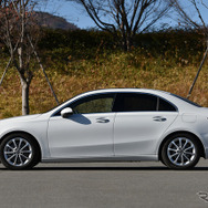 メルセデスベンツ Aクラスセダン（A250 4MATIC）