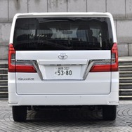 トヨタ グランエース G（4列8人乗り）