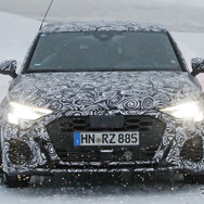 アウディ RS3スポーツバック 次期型プロトタイプ（スクープ写真）