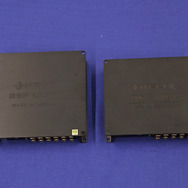 左が『HELIX DSP ULTRA』、右が『HELIX DSP PRO MKll』。
