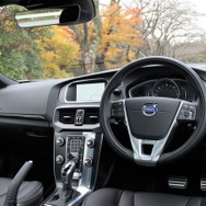 ボルボ V40 D4 Rデザイン